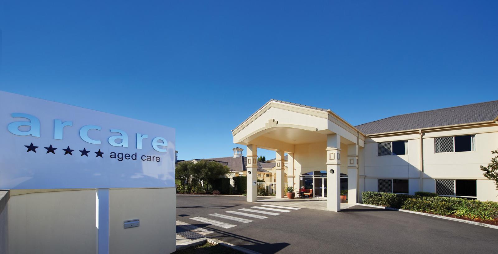 Arcare aged care eight mile plains exterior front entrance sign 01